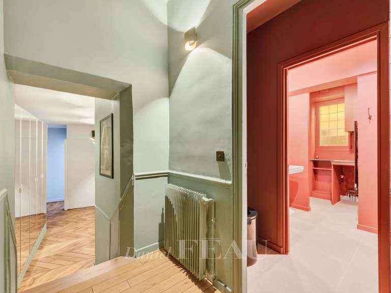 Appartement Paris 3e - 1 chambre - 100m²