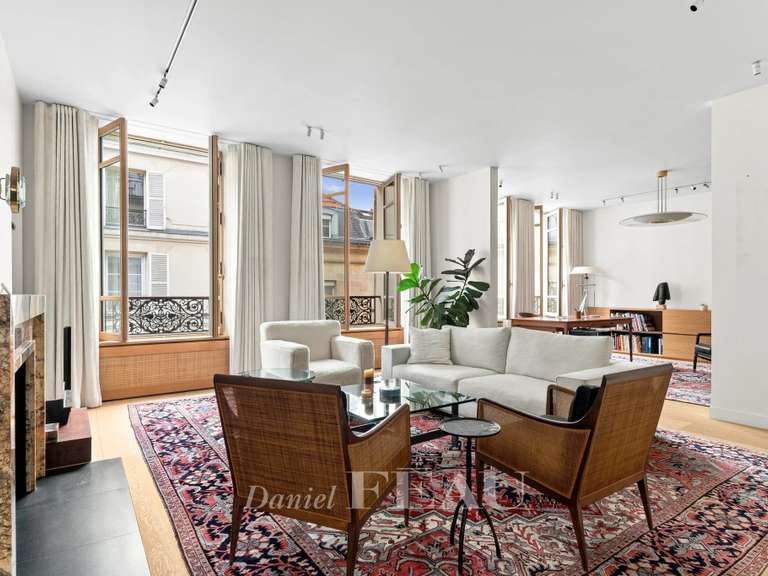 Appartement Paris 7e - 2 chambres - 145m²