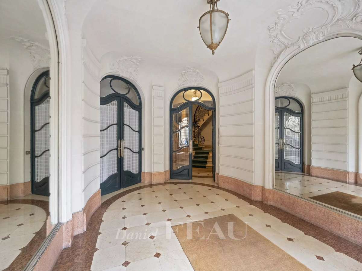 Apartment Paris 6e