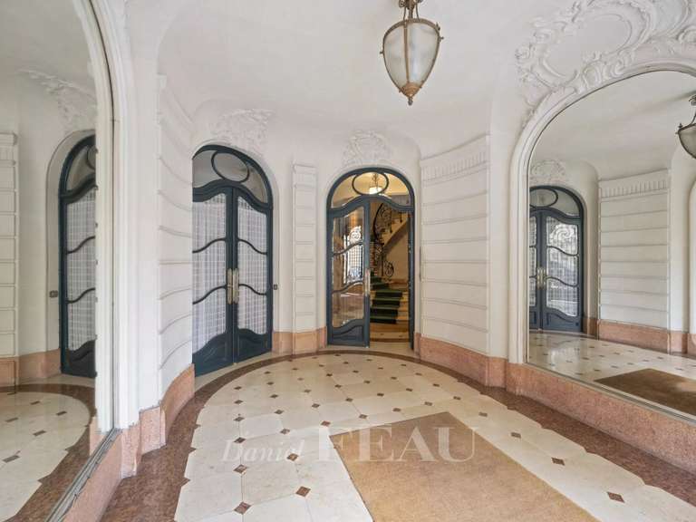 Appartement Paris 6e - 3 chambres - 142m²