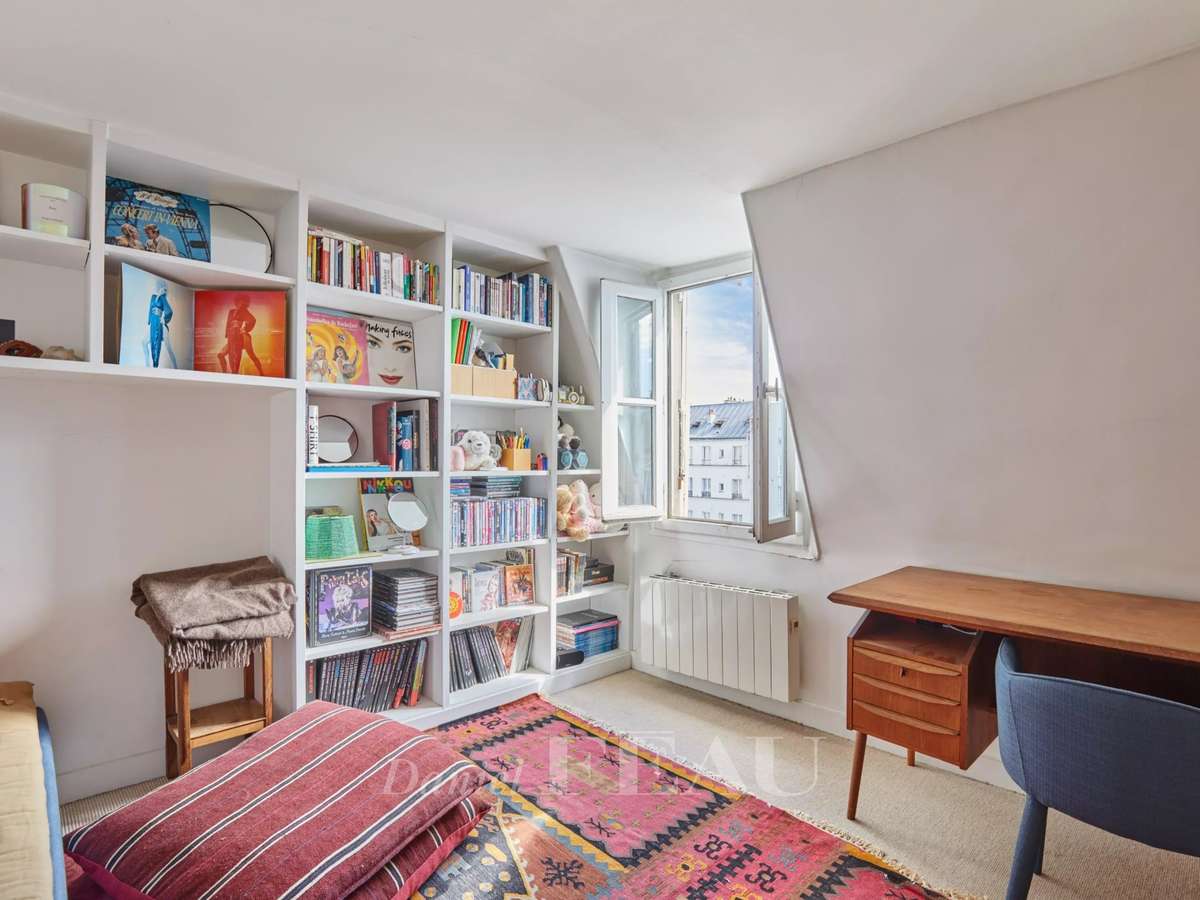 Apartment Paris 9e