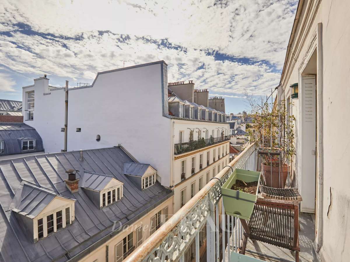 Apartment Paris 9e