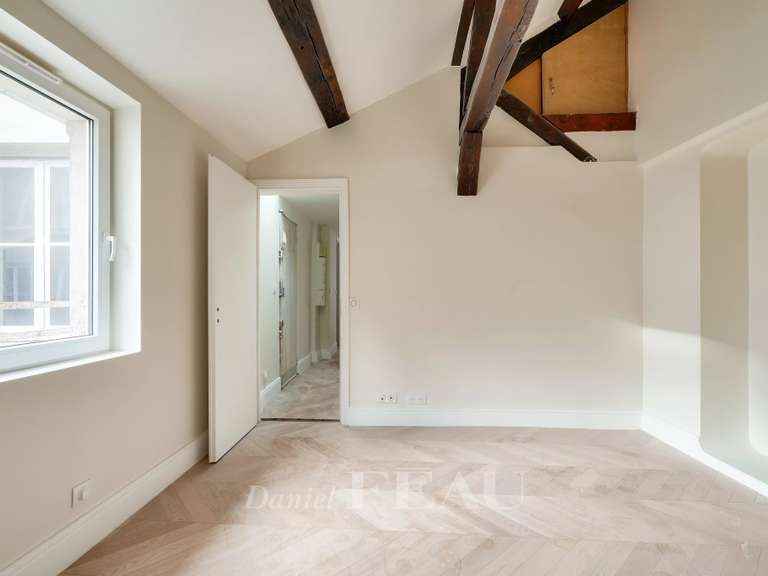Appartement Paris 3e - 1 chambre - 49m²