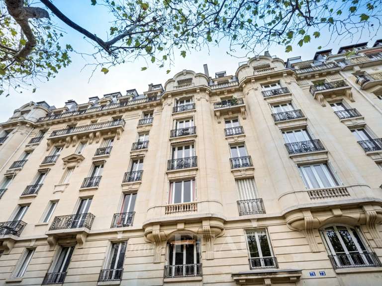 Appartement Paris 7e - 3 chambres - 137m²