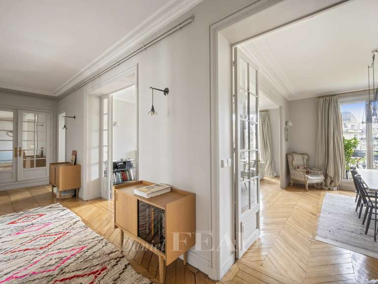 Appartement Paris 7e - 3 chambres - 137m²