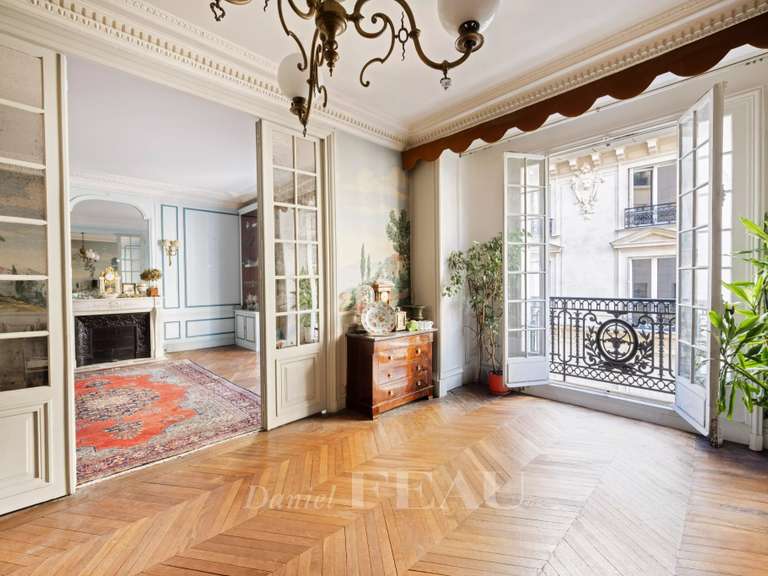 Appartement Paris 7e - 4 chambres - 155m²