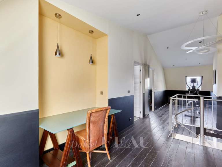 Appartement Paris 8e - 3 chambres - 148m²