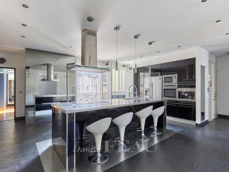 Appartement Paris 8e - 3 chambres - 148m²