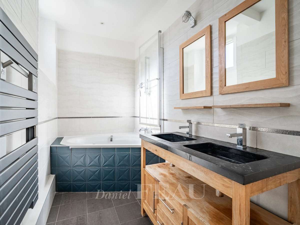 Apartment Paris 16e
