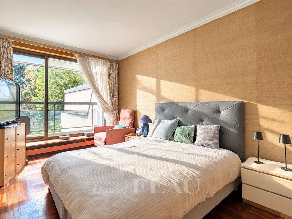Apartment Paris 16e