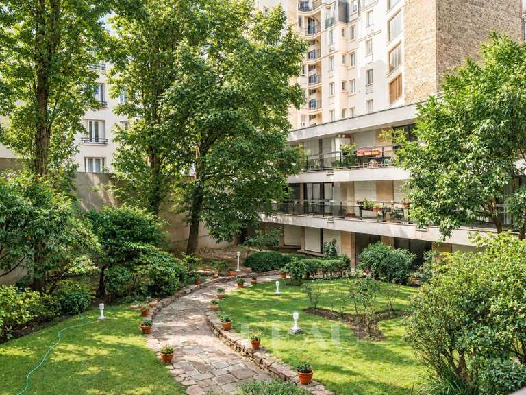 Apartment Paris 16e - 3 bedrooms - 107m²