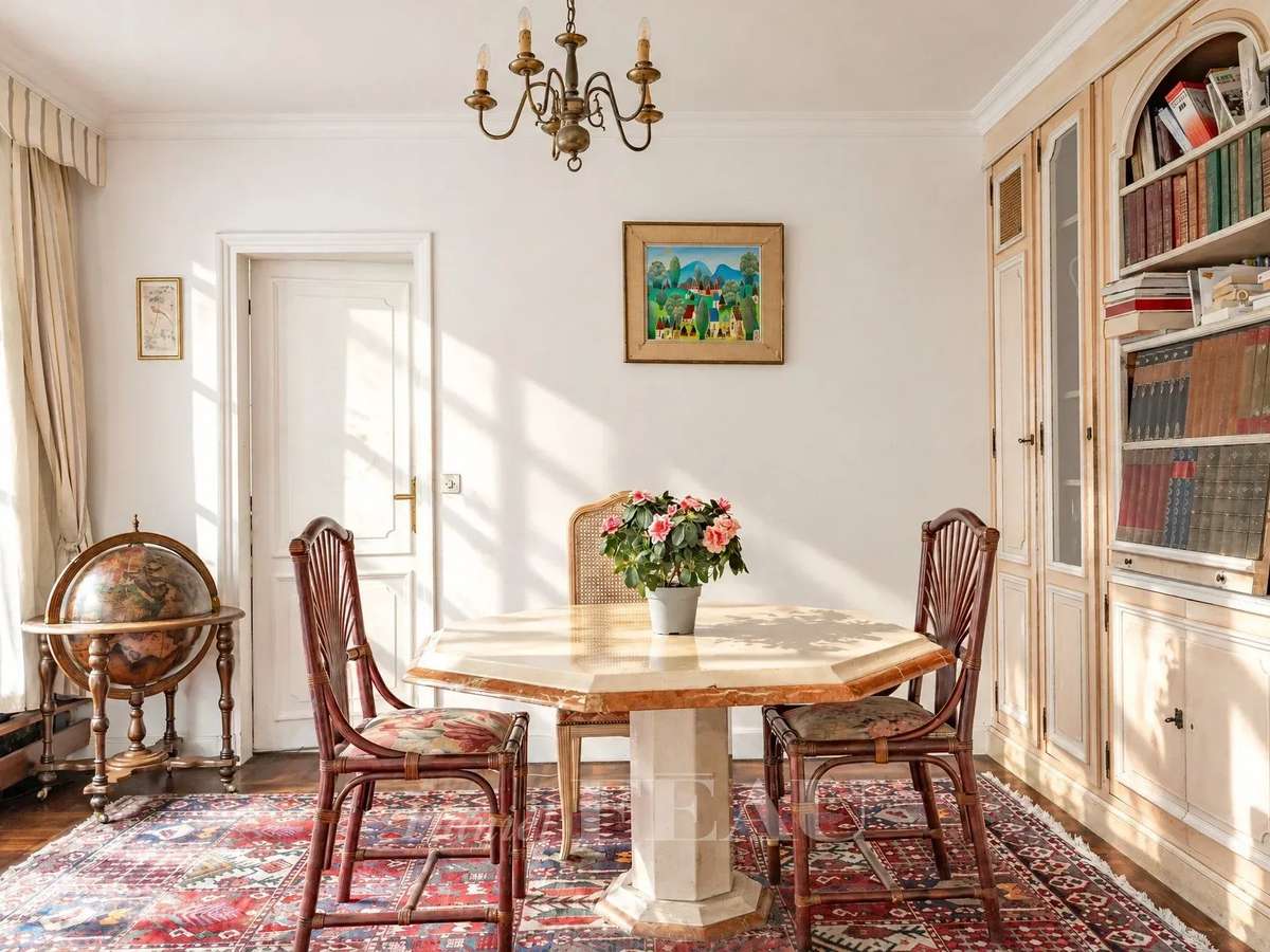 Apartment Paris 16e