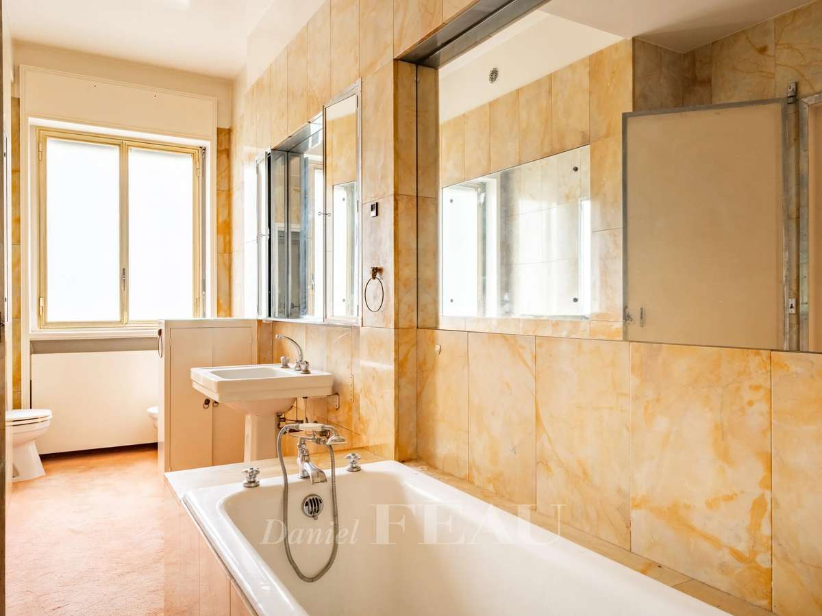 Apartment Paris 16e