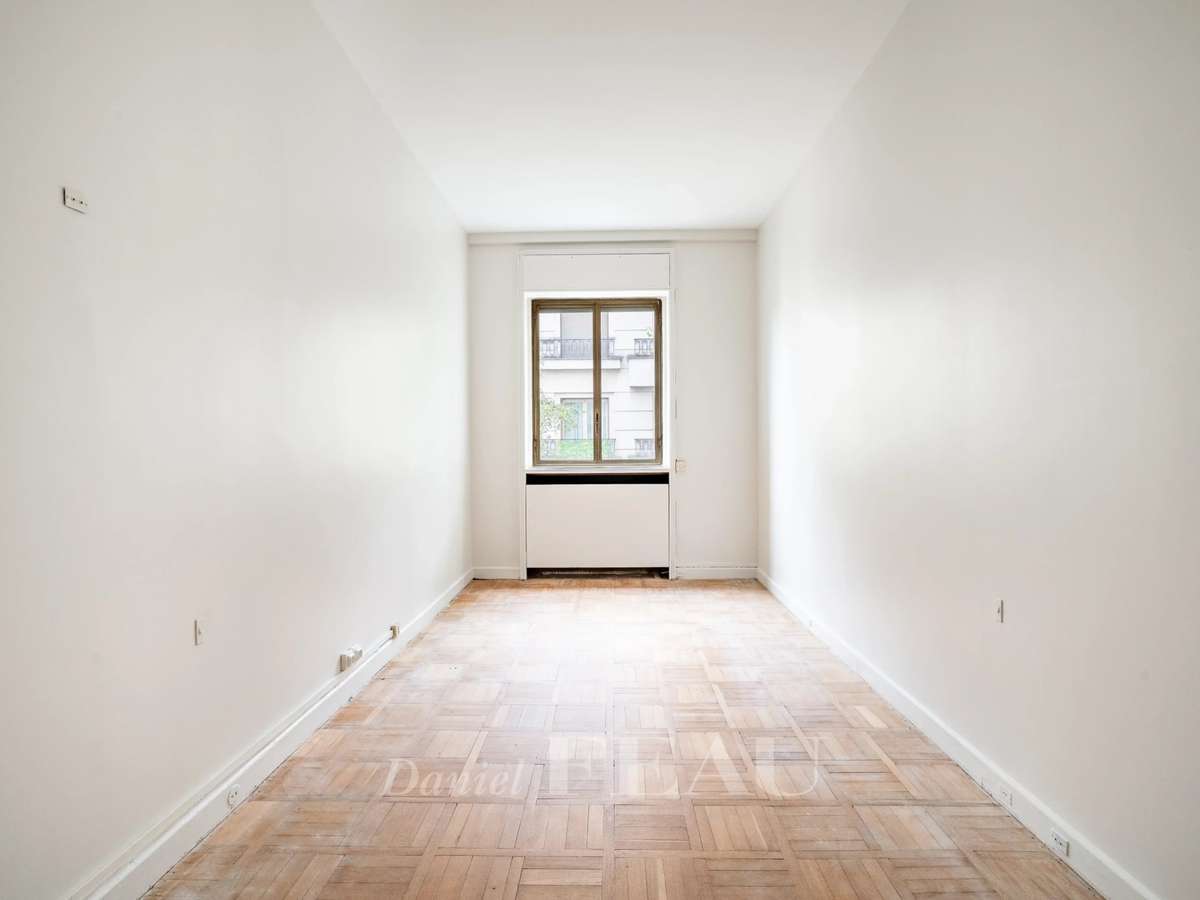 Apartment Paris 16e