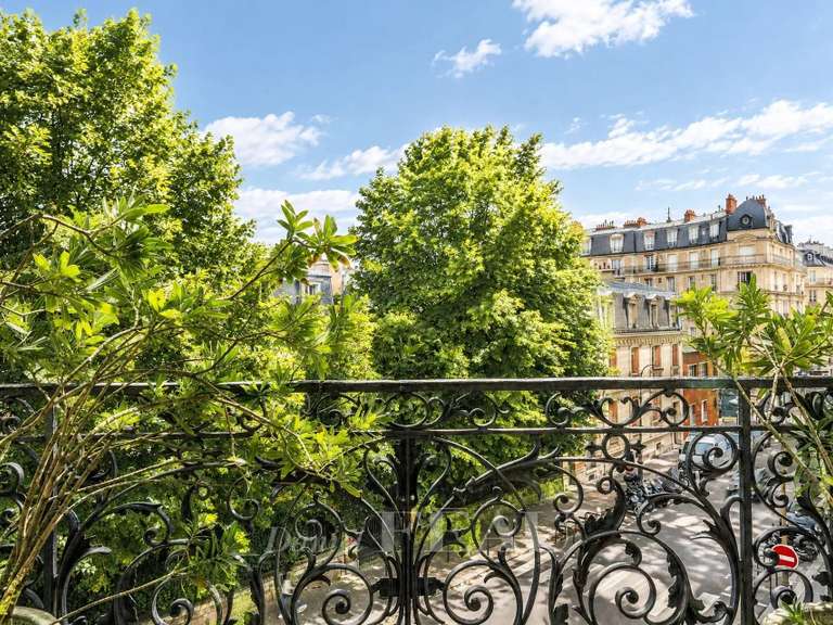 Apartment Paris 16e - 3 bedrooms - 110m²