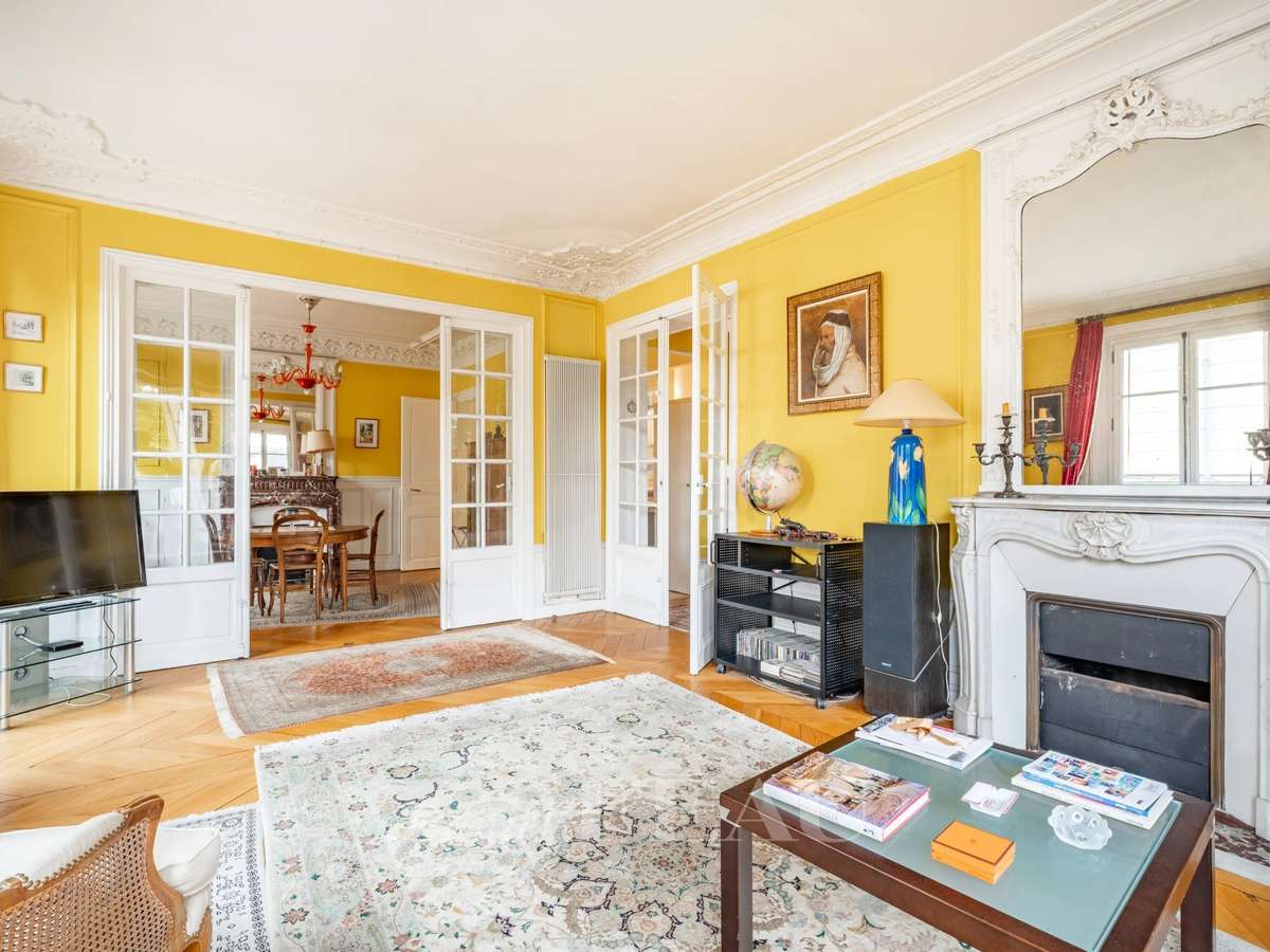 Apartment Paris 16e