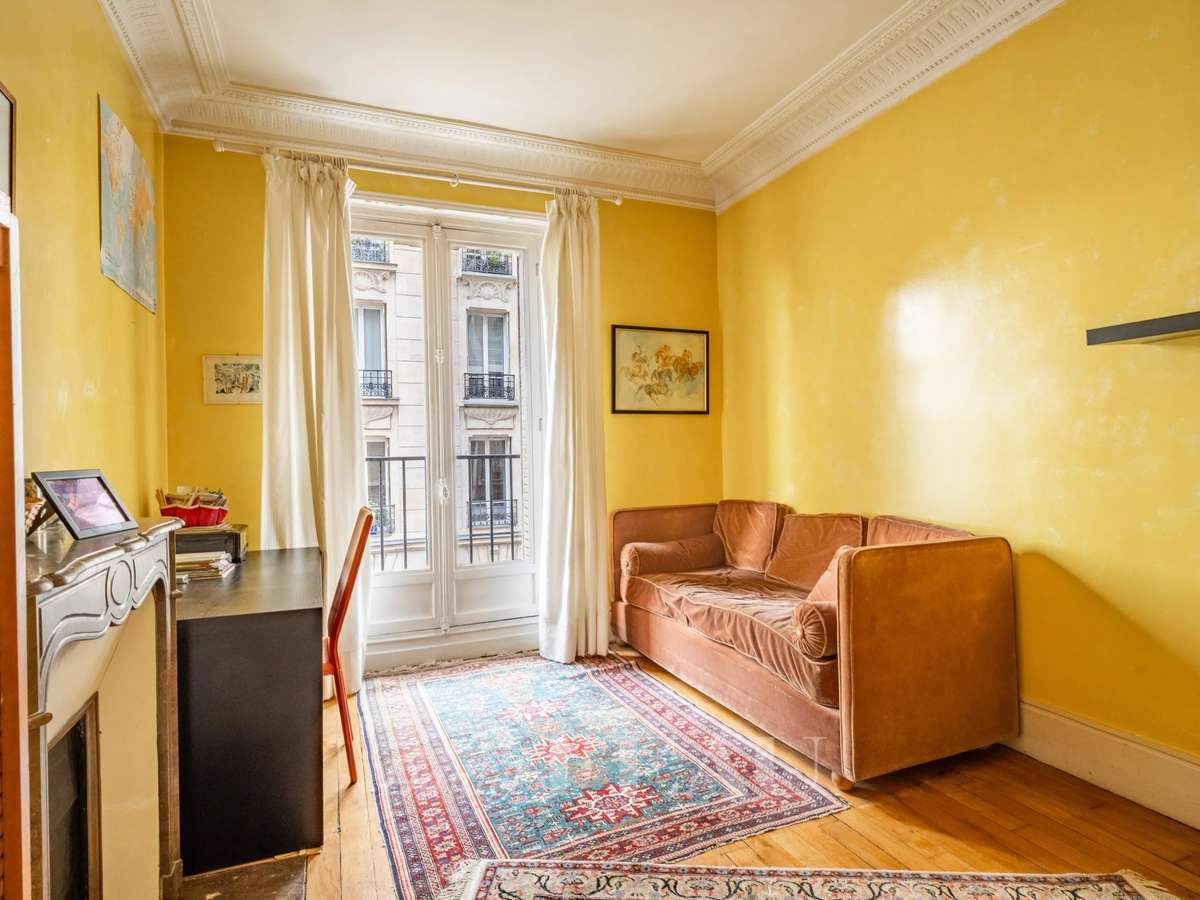 Apartment Paris 16e