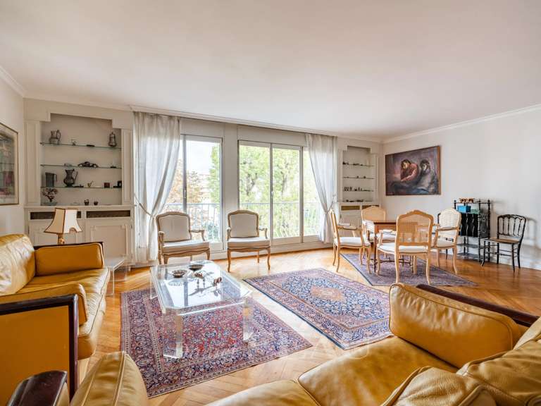 Apartment Paris 16e - 4 bedrooms - 155m²