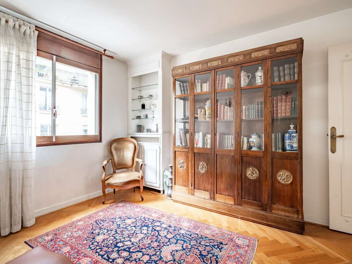 Apartment Paris 16e