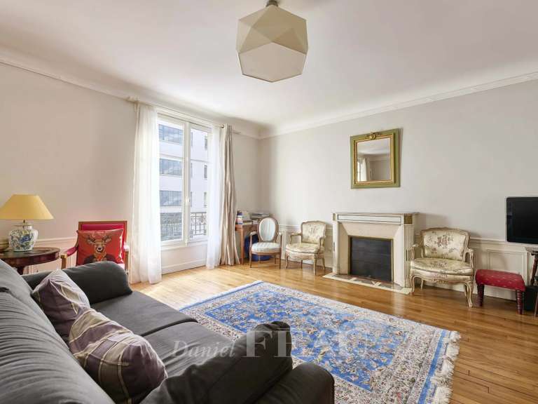 Appartement Paris 16e - 3 chambres - 127m²