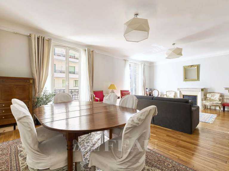 Appartement Paris 16e - 3 chambres - 127m²