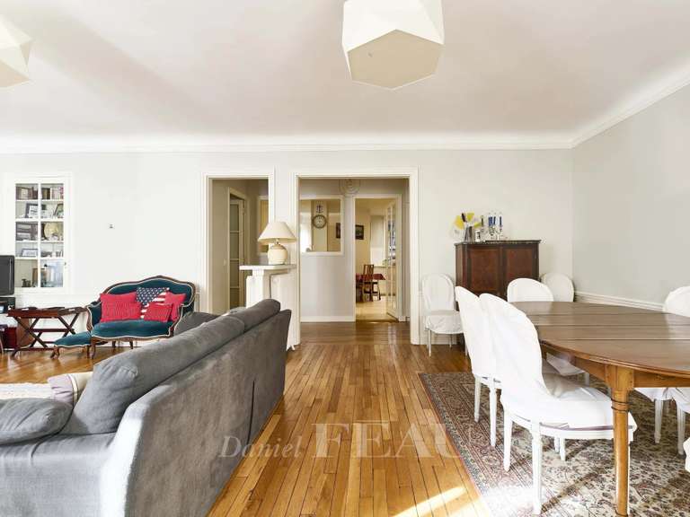 Appartement Paris 16e - 3 chambres - 127m²