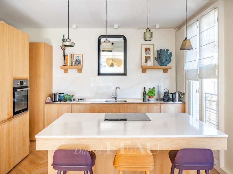 Appartement Paris 16e - 5 chambres - 196m²