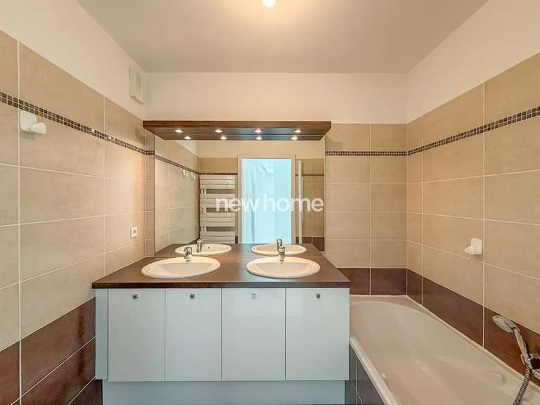 Appartement Saint-Raphaël - 2 chambres - 76m²
