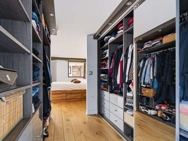 Appartement Paris 10e - 3 chambres - 148m²