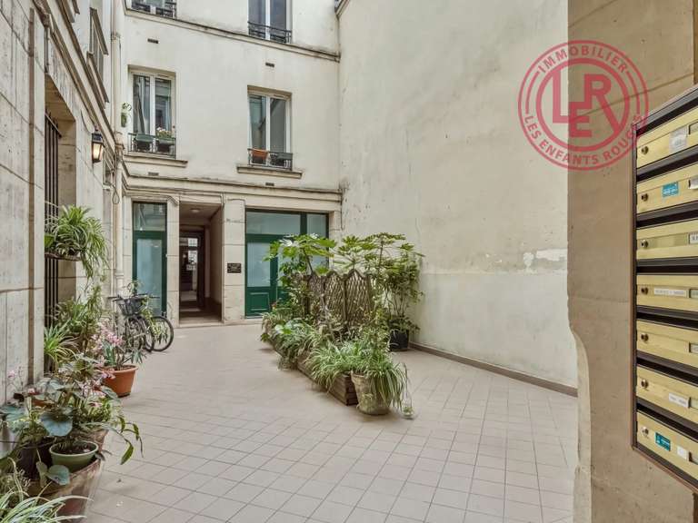 Appartement Paris 10e - 3 chambres - 130m²