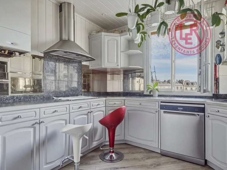Appartement Paris 10e - 3 chambres - 130m²