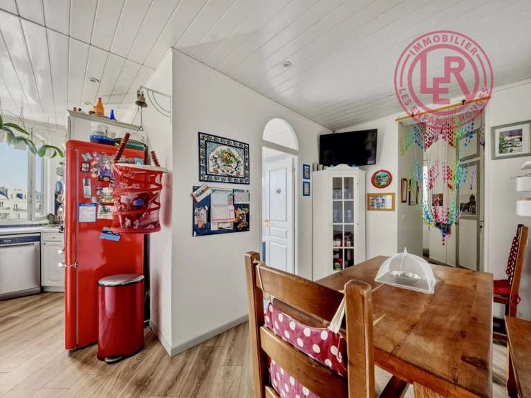 Appartement Paris 10e - 3 chambres - 130m²