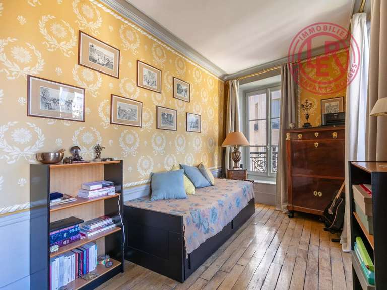 Appartement Paris 3e - 3 chambres - 120m²
