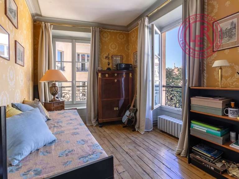 Appartement Paris 3e - 3 chambres - 120m²