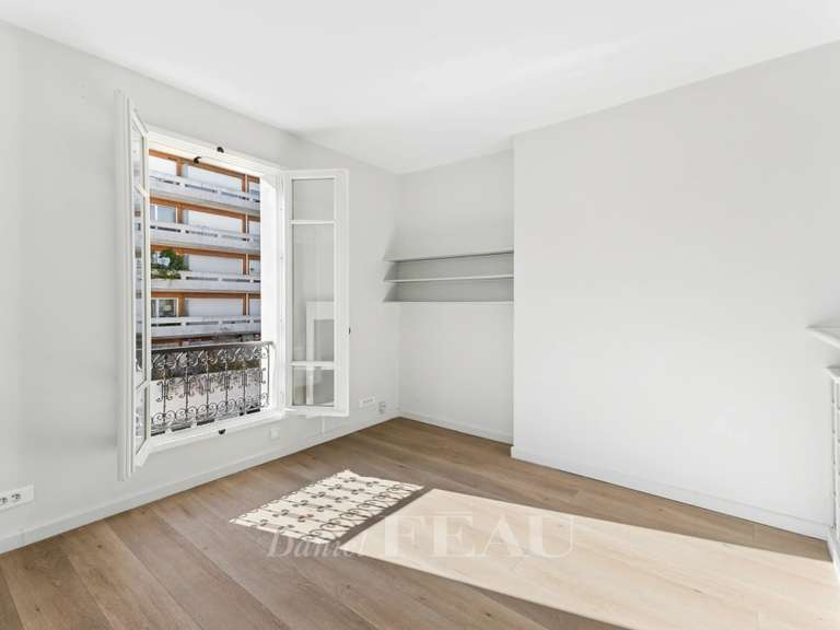 Appartement Paris 11e - 3 chambres - 80m²