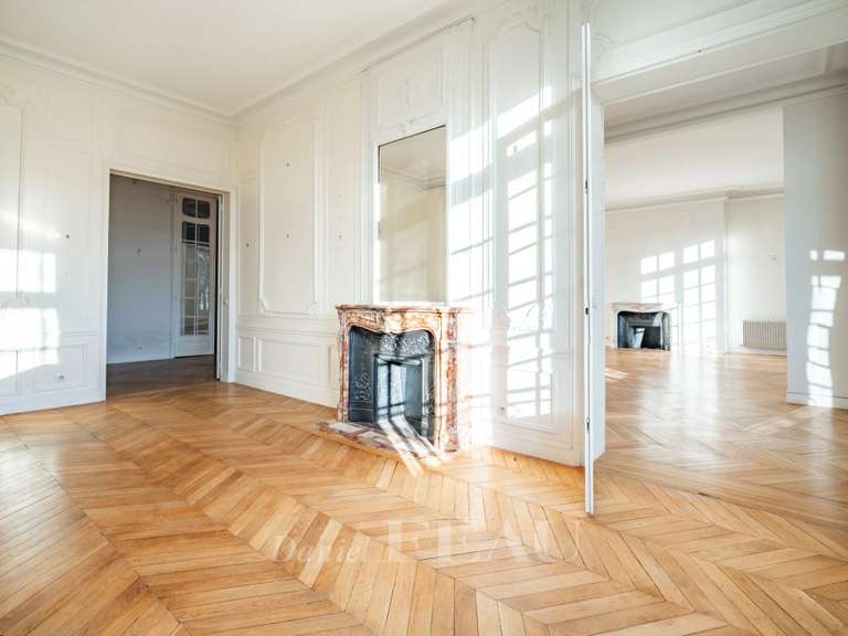 Appartement Paris 16e - 6 chambres - 375m²