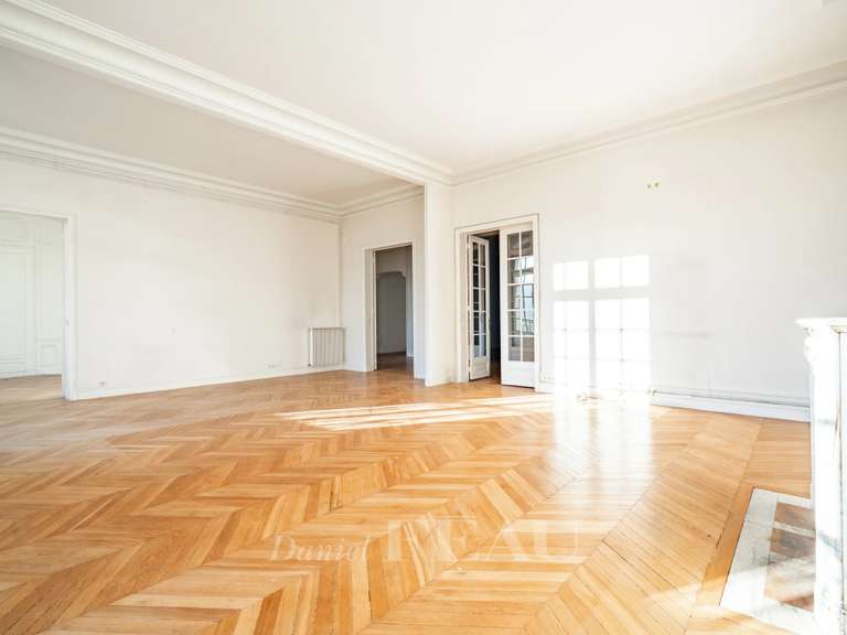 Appartement Paris 16e - 6 chambres - 375m²