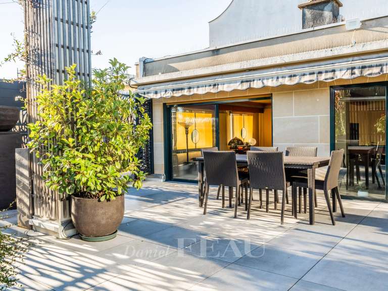 Appartement Neuilly-sur-Seine - 4 chambres - 207m²