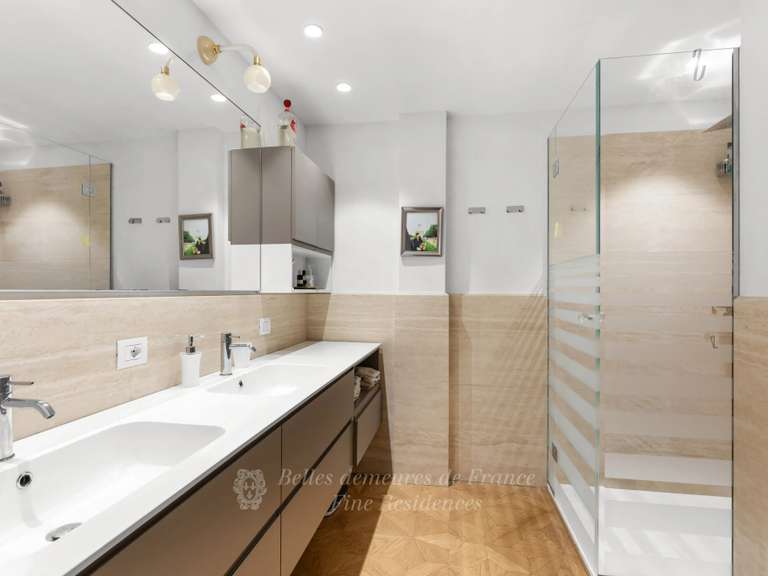 Appartement Paris 7e - 3 chambres - 135m²