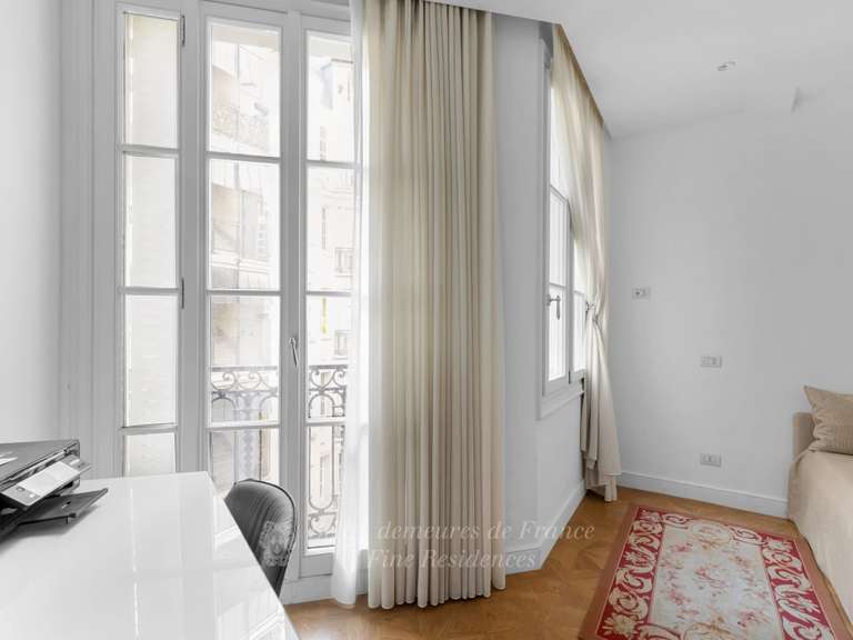 Appartement Paris 7e - 3 chambres - 135m²