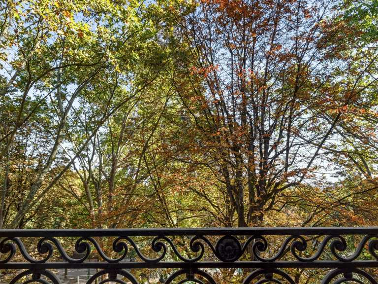 Appartement Paris 7e - 3 chambres - 135m²