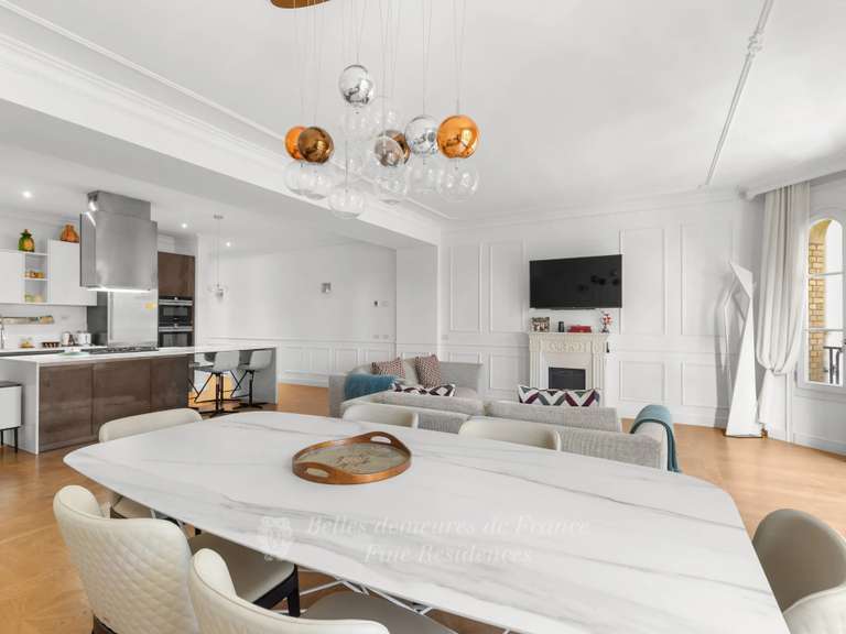 Appartement Paris 7e - 3 chambres - 135m²