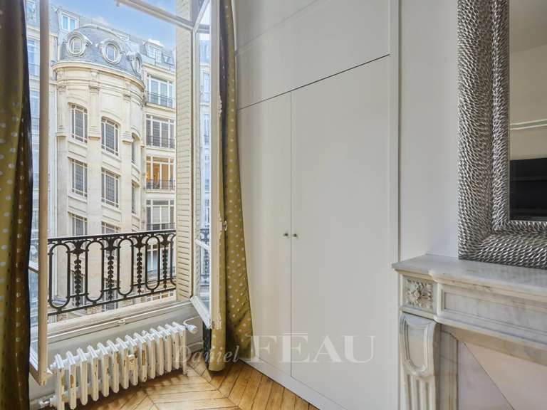 Appartement Paris 8e - 2 chambres - 86m²