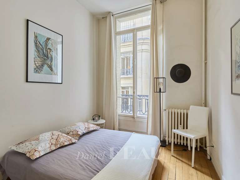 Appartement Paris 8e - 2 chambres - 86m²
