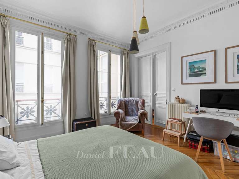 Appartement Paris 8e - 2 chambres - 123m²