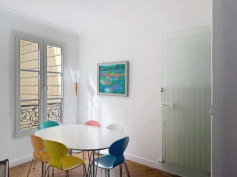 Appartement Paris 3e - 2 chambres - 74m²