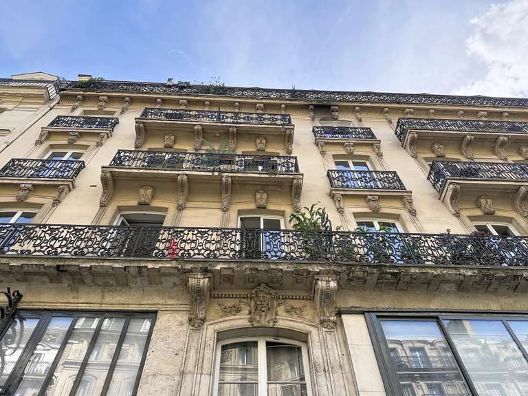 Appartement Paris 3e - 2 chambres - 74m²