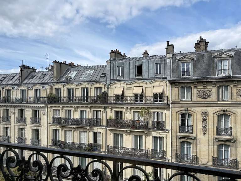 Appartement Paris 3e - 2 chambres - 74m²