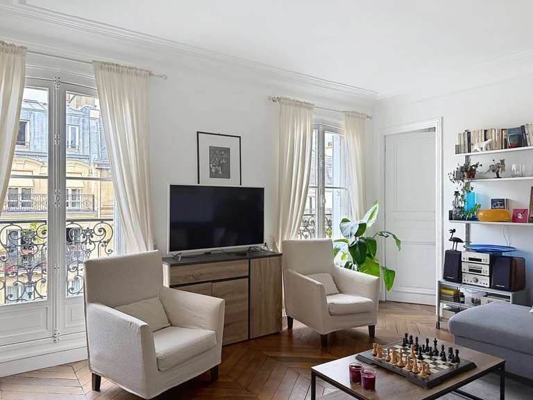 Appartement Paris 3e - 2 chambres - 74m²