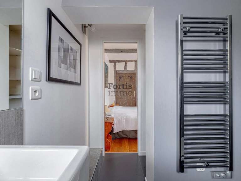 Appartement Paris 3e - 77m²